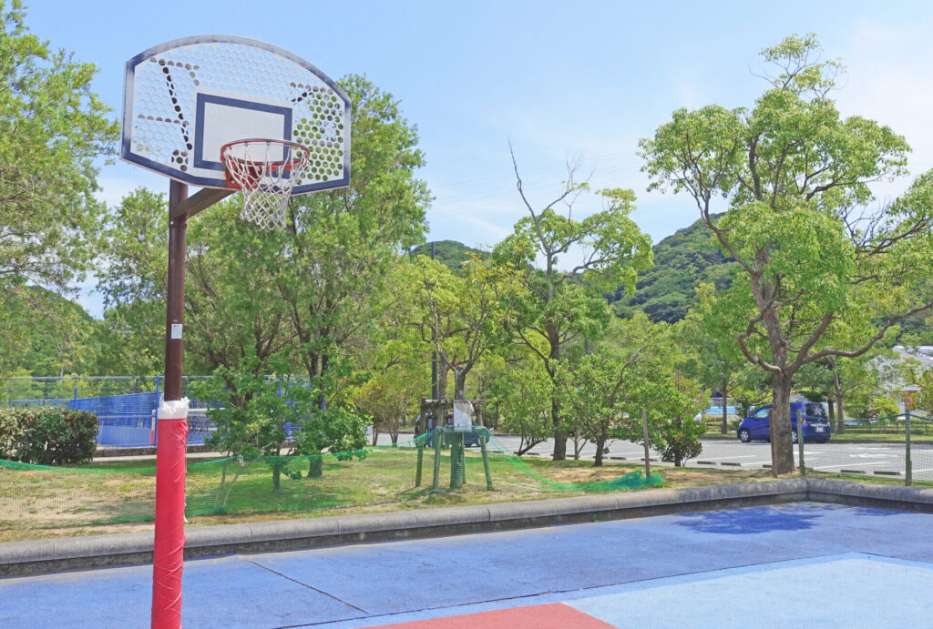 鳴門ウチノ海総合公園のバスケットコート