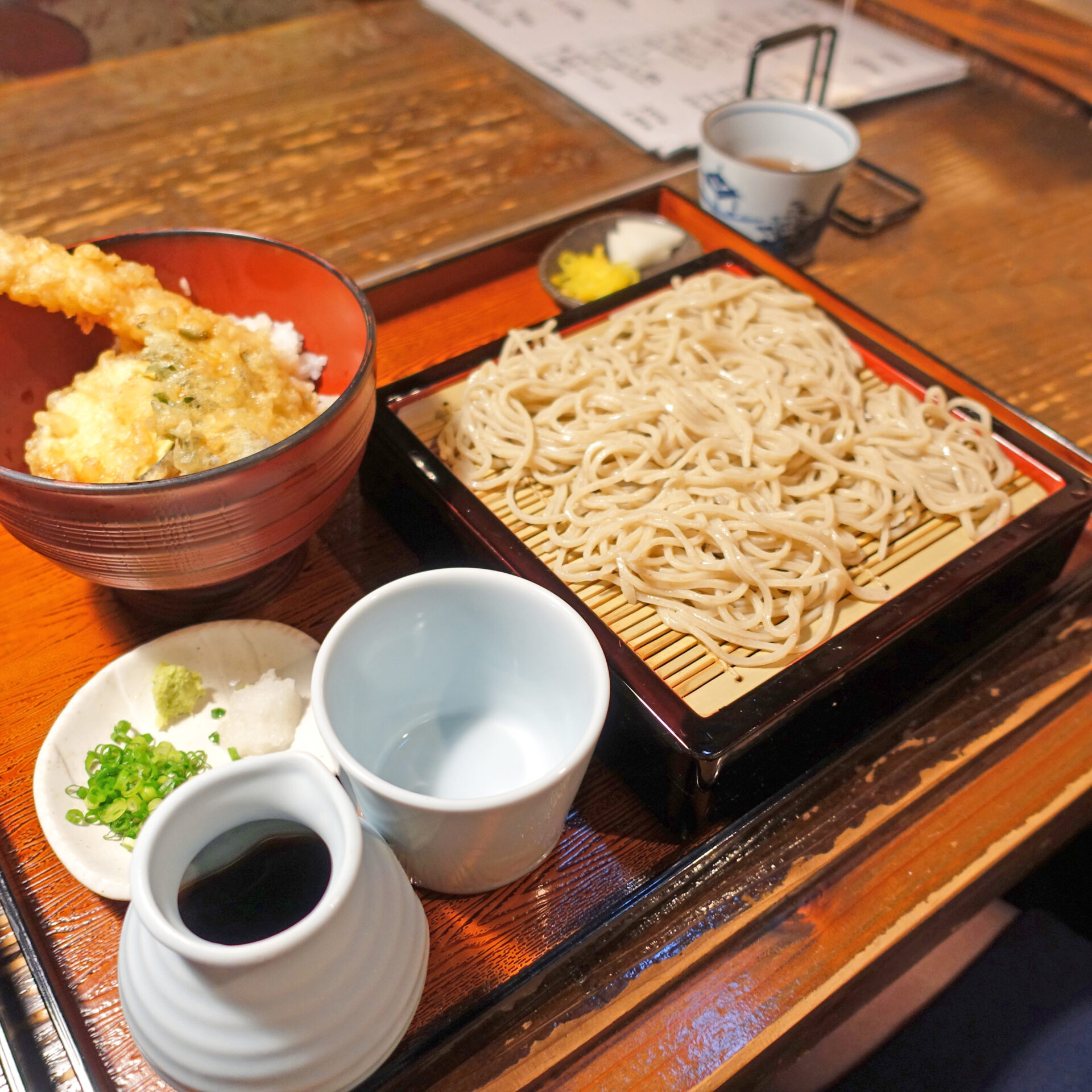 堂真の天丼と蕎麦セット