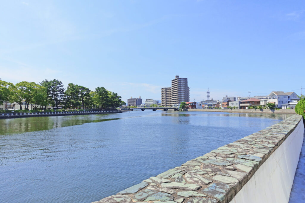 ふらんせ蔵から見える新町川