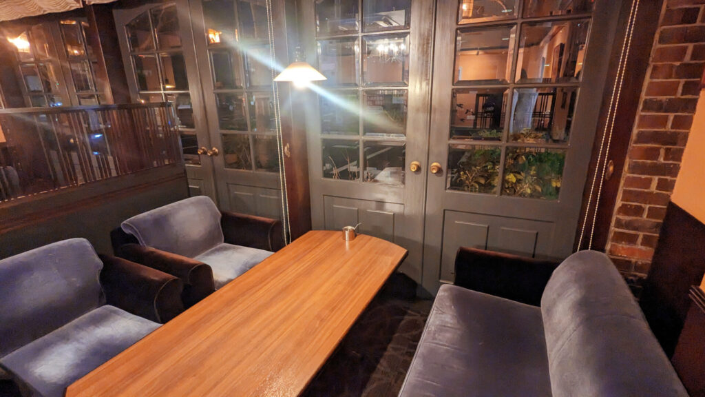 ロゼッタカフェカンパニーの店内